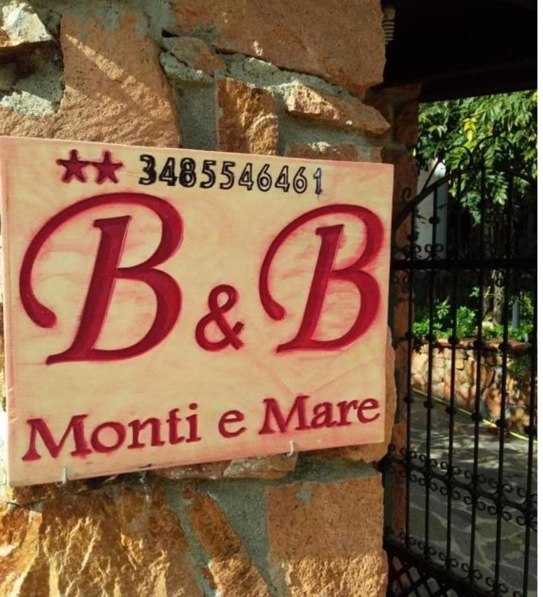 Monti E Mare Bed & Breakfast Lanusei Bagian luar foto