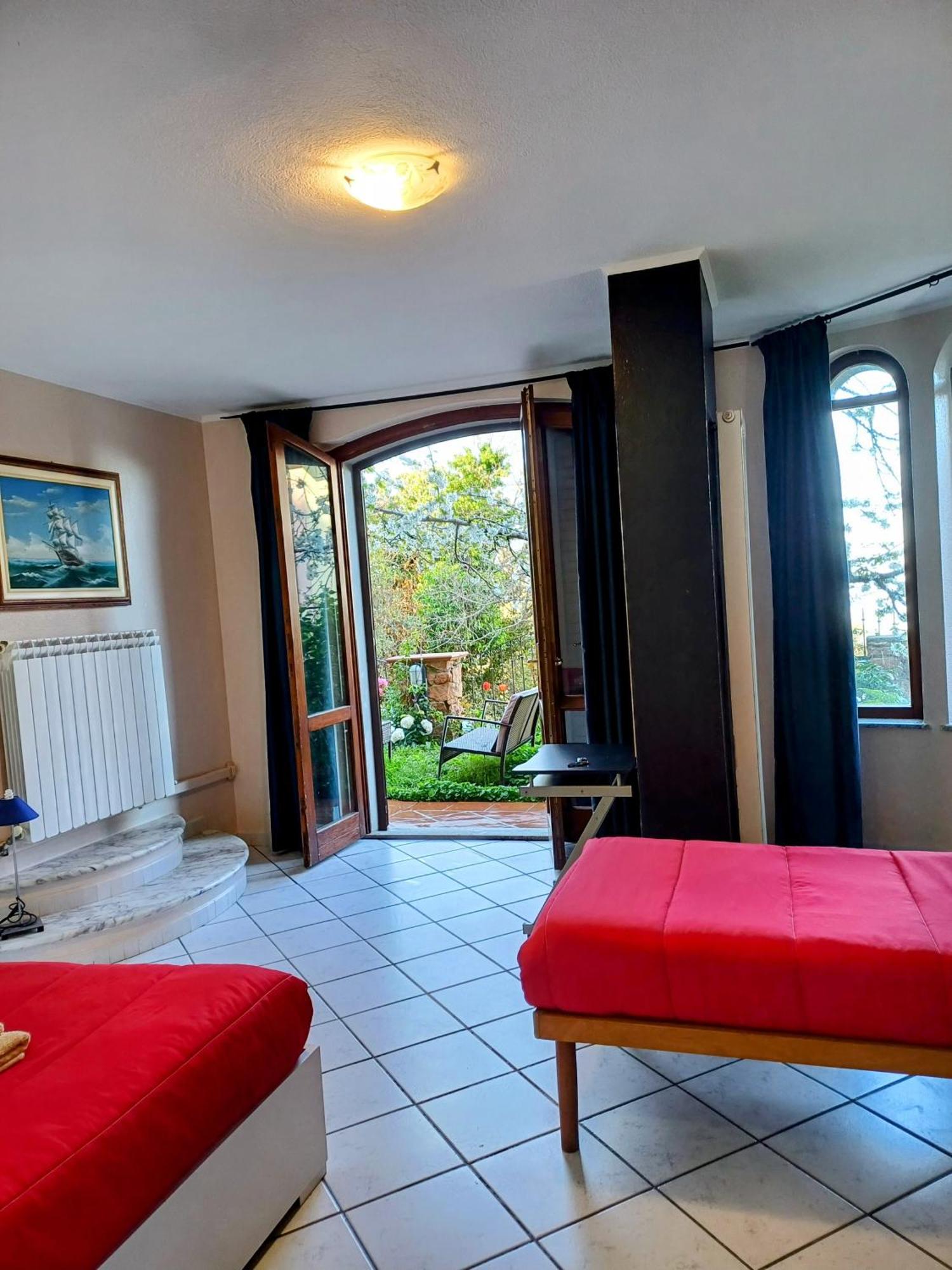 Monti E Mare Bed & Breakfast Lanusei Bagian luar foto