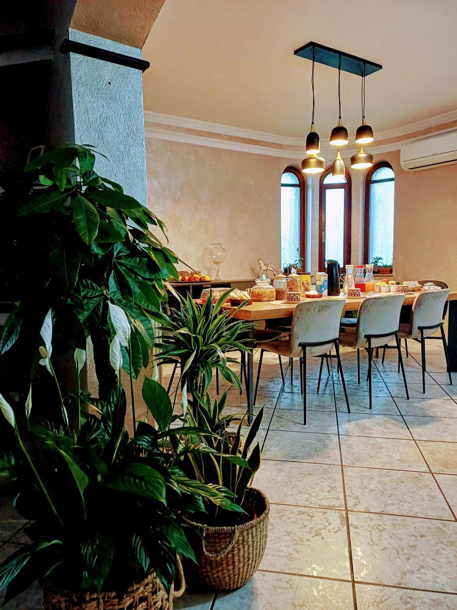 Monti E Mare Bed & Breakfast Lanusei Bagian luar foto