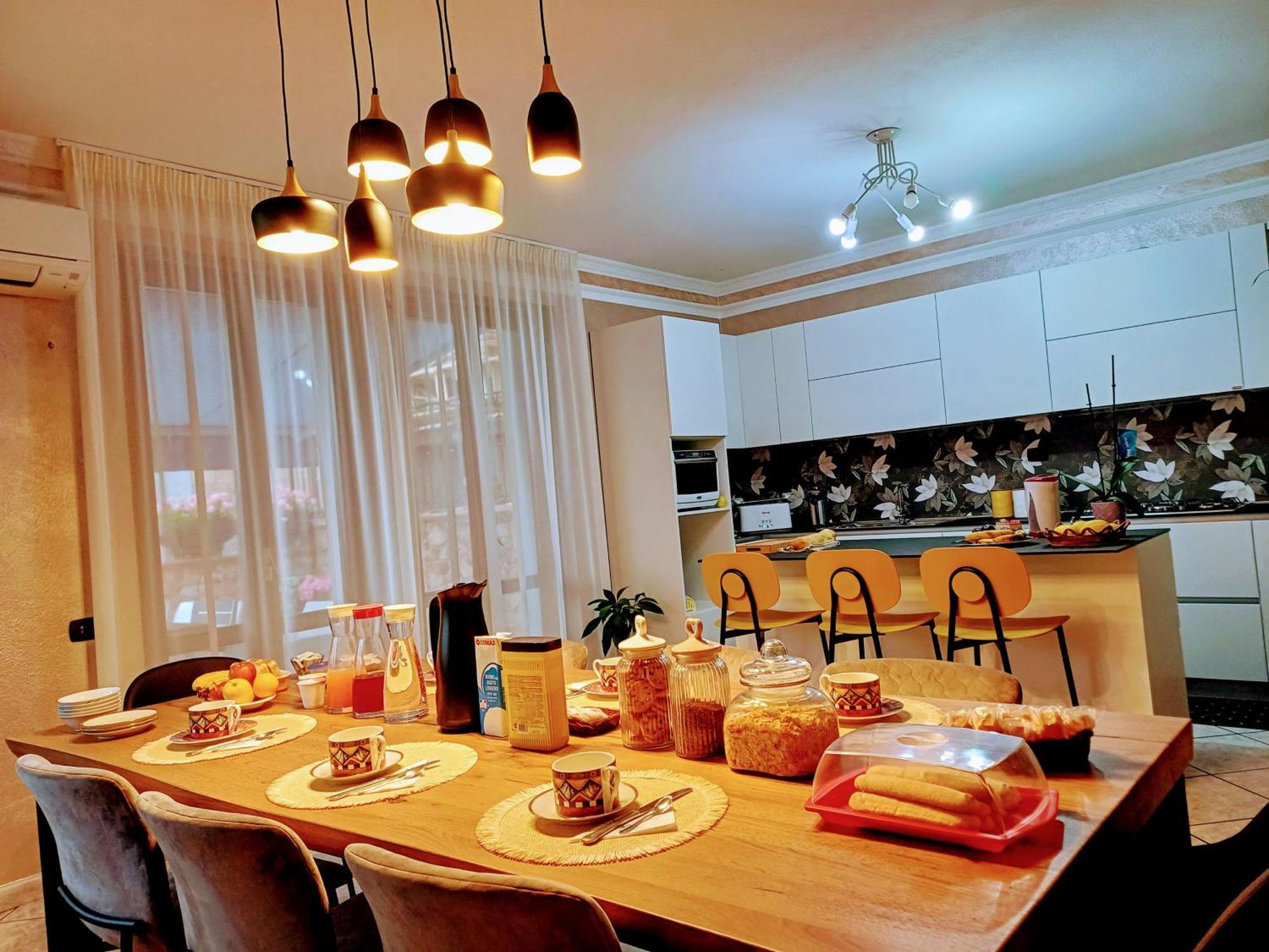 Monti E Mare Bed & Breakfast Lanusei Bagian luar foto