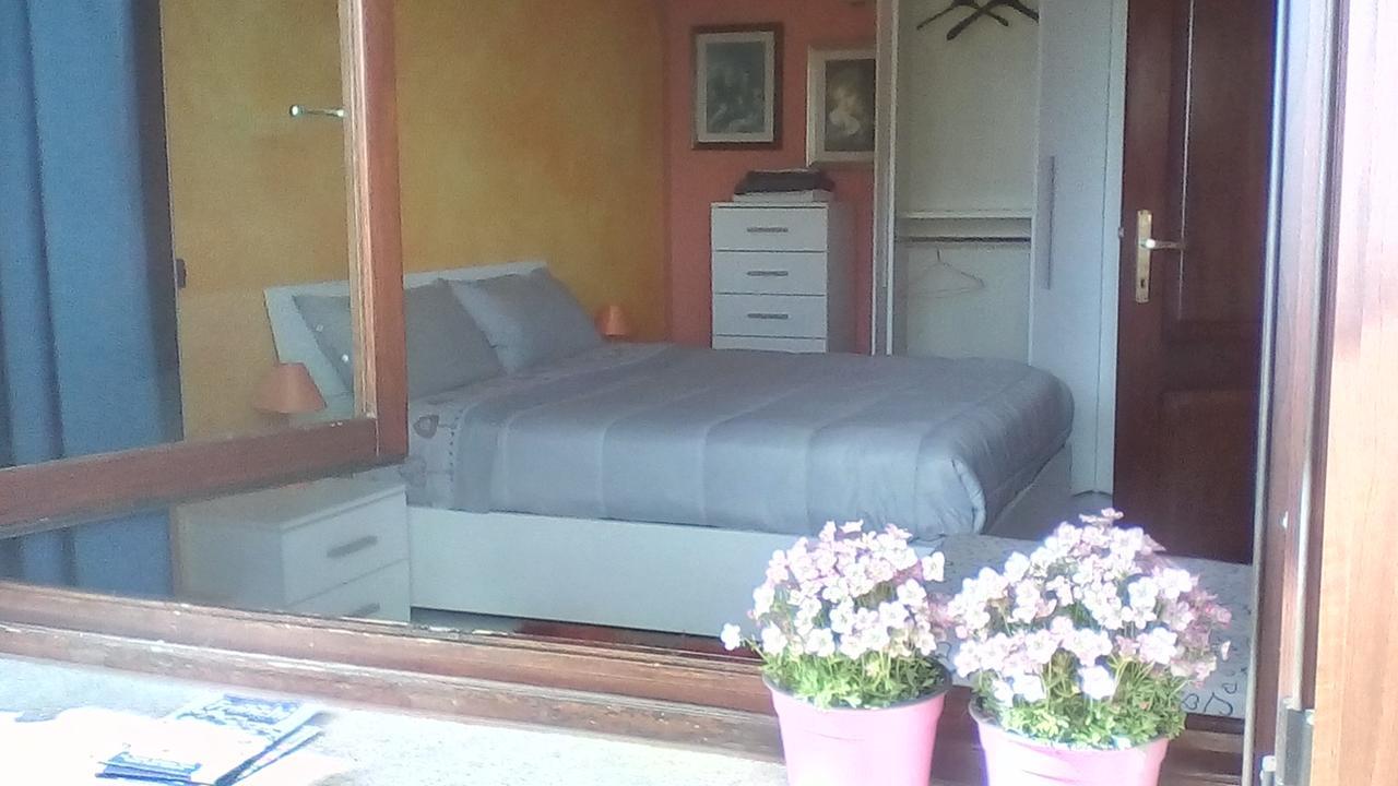 Monti E Mare Bed & Breakfast Lanusei Bagian luar foto